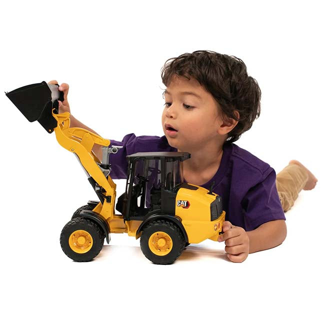 Cat Delta Loader
